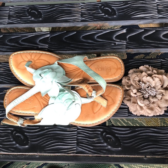 Born Leather Thong Sandal - Picture 3 of 8